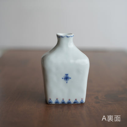 小さな壺みたいな一輪差し 四角