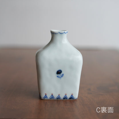 小さな壺みたいな一輪差し 四角