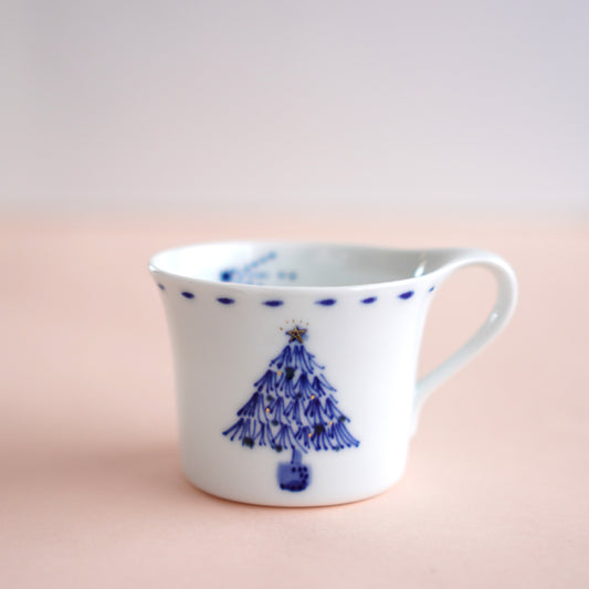 青いツリーのコーヒーカップ